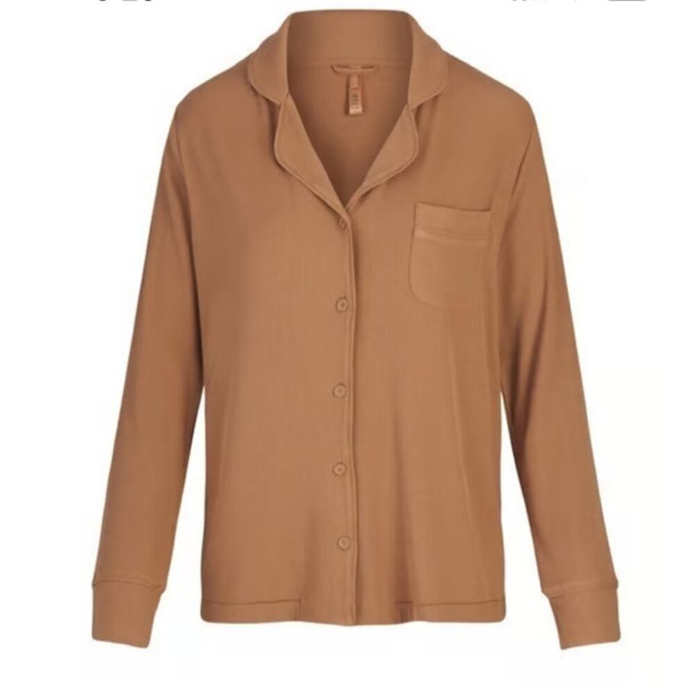 SKIMS Soft Lounge Brown Pajama Top